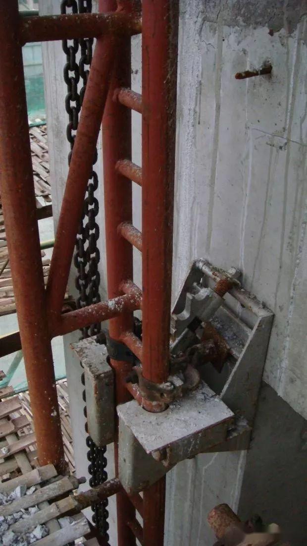 解剖附著式升降腳手架 構造拆解、動畫演示與檢查要點